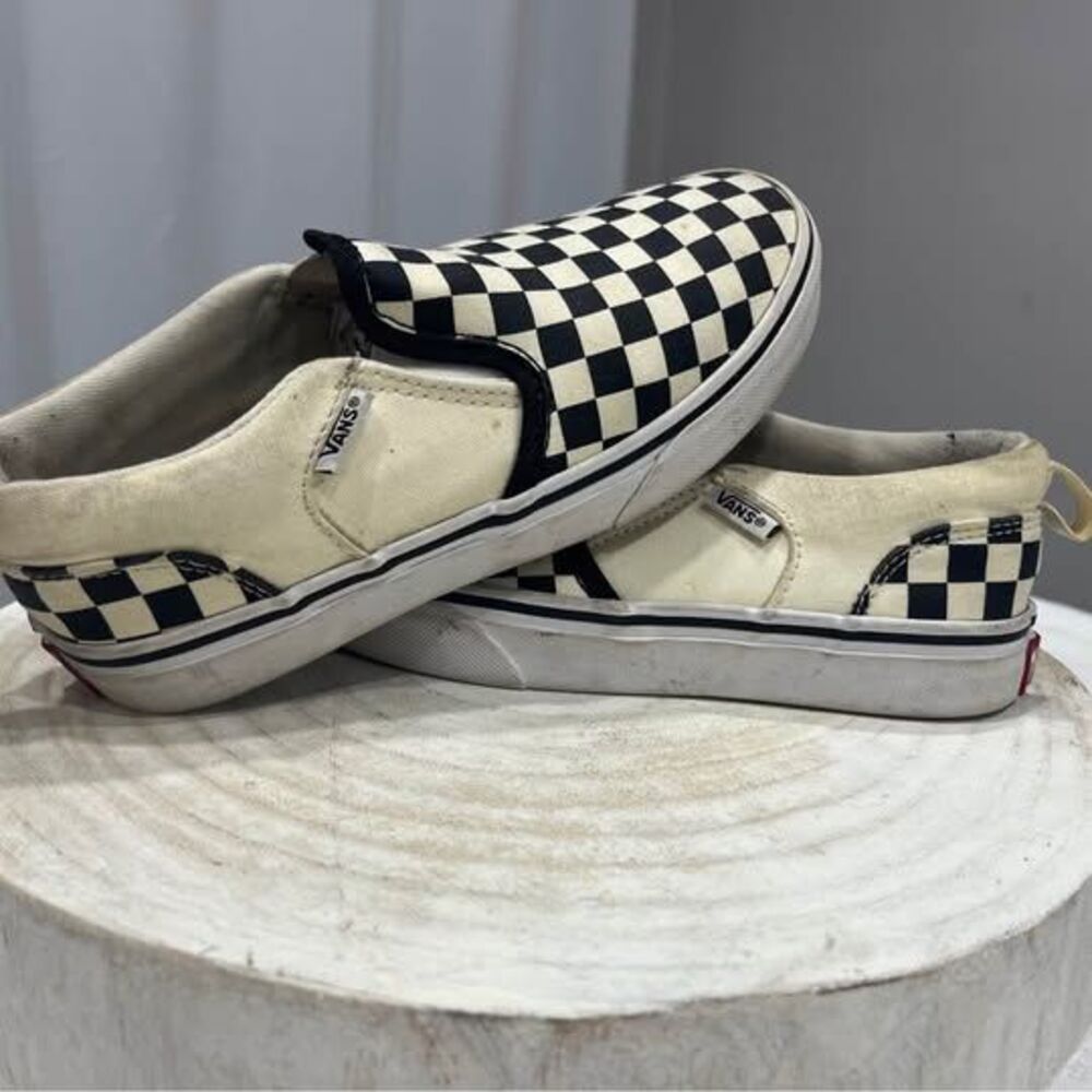 VANS Checkerboard Slip On Youth Kids Size 2.5 Black White Canvas Skater shoes